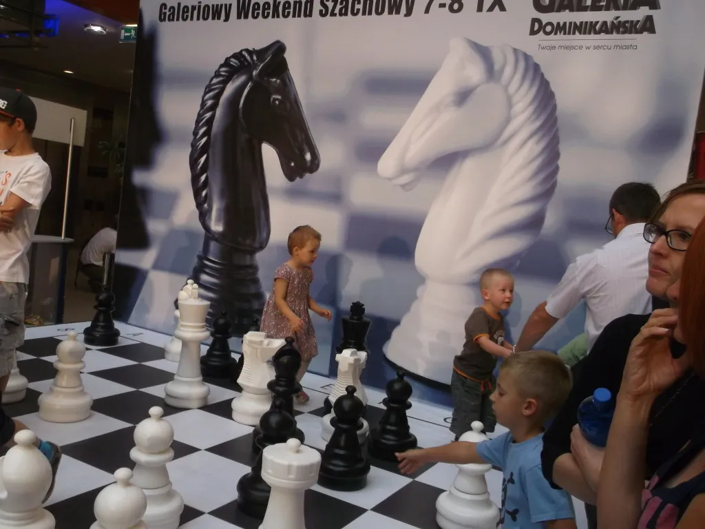 19 polonistów grało w Galerii Dominikańskiej