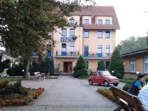 UWAGA!! Zgrupowanie Polonii w Polanicy Zdroju 24 X - 27 X