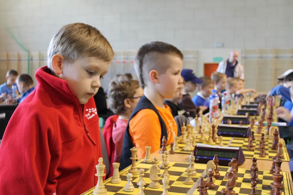 Sukcesy w Żarowie - Poloniści deklasują rywali