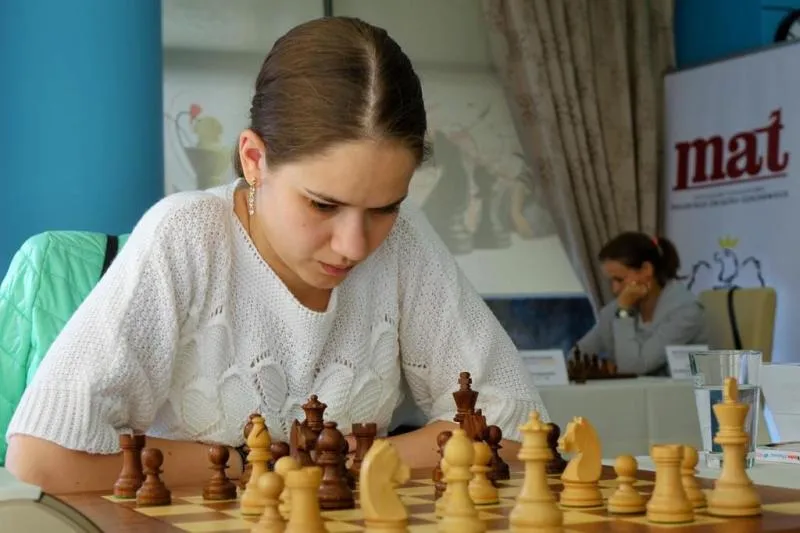 Arcymistrzowski Turniej Kobiet: Kashlinskaya wygrywa mecz na szczycie!