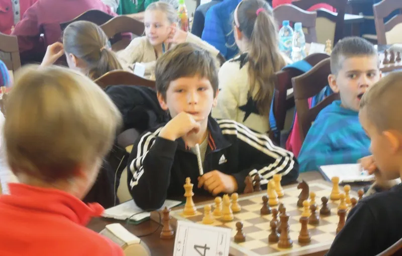 Półfinał MPJ: dobra 4 runda w wykonaniu Polonistów