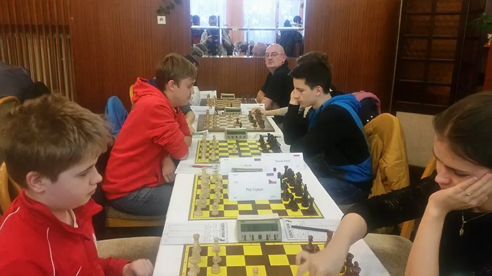 Mariańskie Łaźnie – dwie rundy do końca