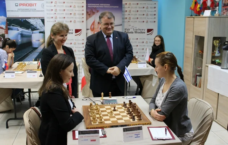 Arcymistrzowski Turniej Kobiet: za nami 1 runda