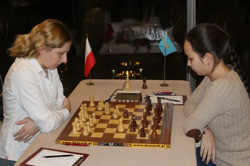 Arcymistrzowski Turniej Kobiet: za nami 2 runda