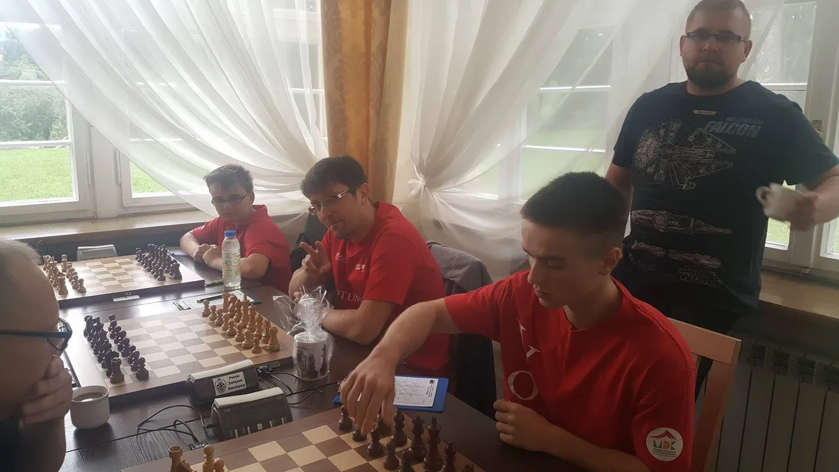 II Liga Seniorów: Remis w III rundzie