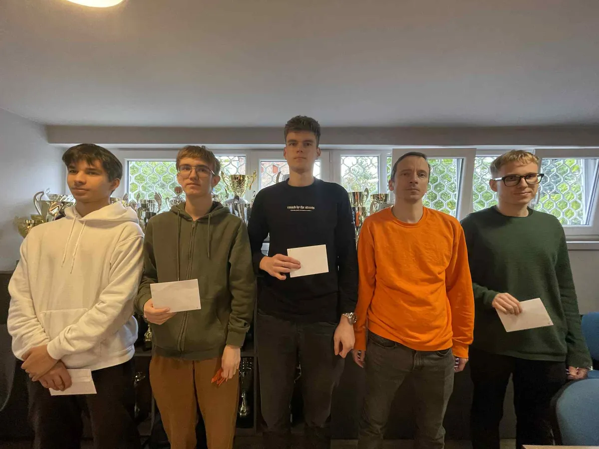 PAŹDZIERNIKOWY TYSIAK dla KŁYSA